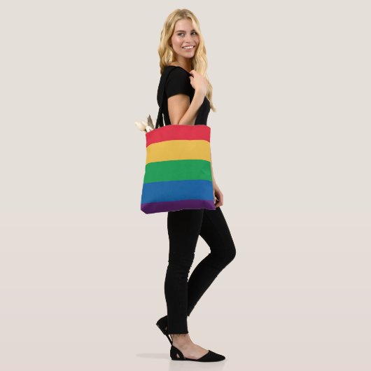 Regenboogvlag Canvas tas (Op model)