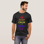 Regenboogvlag, kalm houden en doorgaan. t-shirt (Voorkant volledig)
