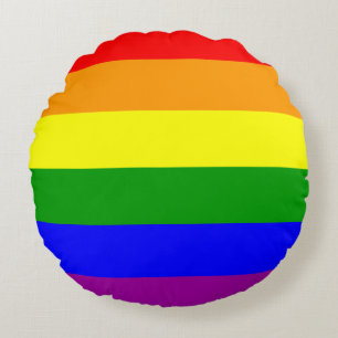 Regenboogvlag voor homoseksuelen rond kussen