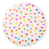 Regenboogvlekken op wit kinder kleurrijk kunstontw keramische knop (Voorkant)