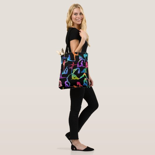 RegenboogWaterverf Yoga Poses Tote Bag (Op model)