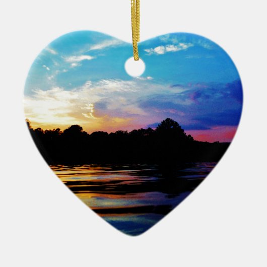 Regenboogzonsonderstel op bergmeer keramisch ornament (Voorkant)