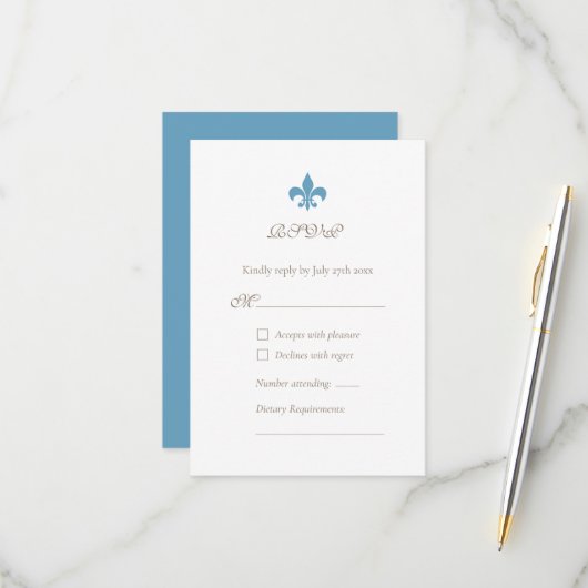 Regency French Blue Fleur de Lis Design Wedding RSVP Kaartje (Voorkant / Achterkant in situ)