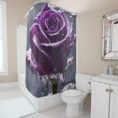 "Regendoordrenkt Paarse Roos" Douchegordijn (In situ)