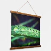 Regendruppels op gras hangend wandkleed (Gebogen)