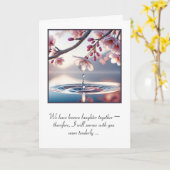 Regendruppels op kersenbloesems voor sympathie kaart (Gele Bloem)