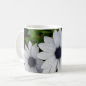 regendruppels op wit koffiemok (Voorkant links)