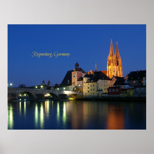Regensburg, Duitsland landschap 's nachts Poster (Voorkant)