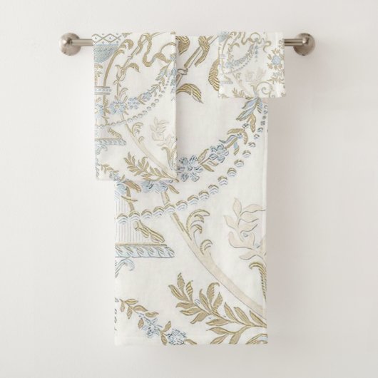 Regina White Blue Floral Bad Handdoek (Insitu)