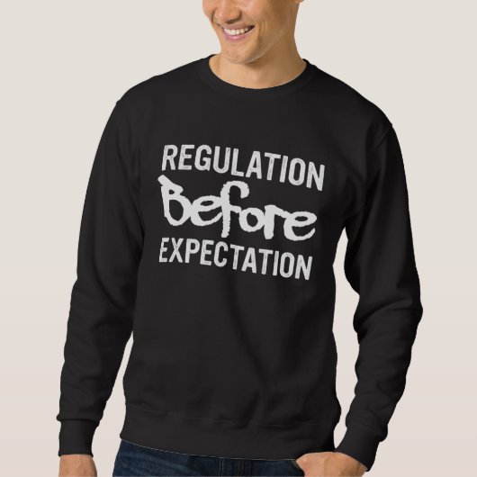 Regulation Before Expectation Retro Neurodiversity Trui (Voorkant)