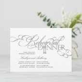 Rehearsal Dinner Classic Scrolls Wedding Uitnodige Kaart (Staand voorkant)