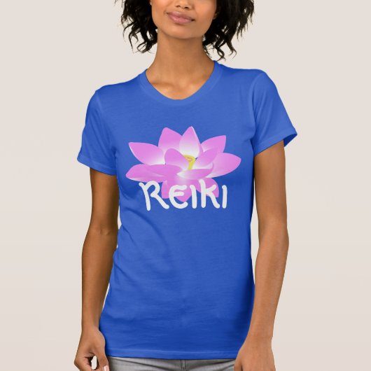 "Reiki" met een roze lotusbloesem T-shirt (Voorkant)