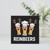 Reinbeers Grappig Rendier Bier Kerst Drinken  Feestdagenkaart (Staand voorkant)