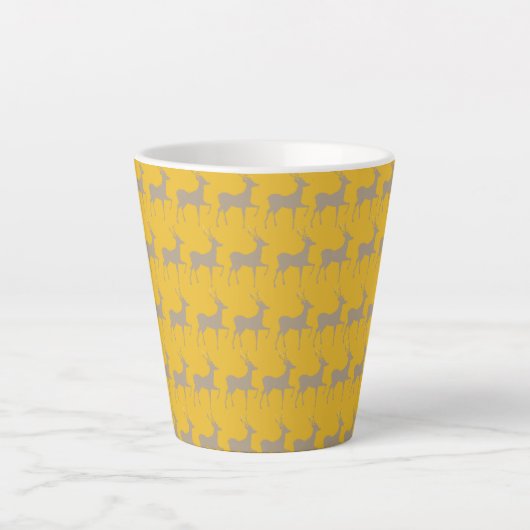 Reindeer Pattern Latte Mug - Mustard Yellow Christ Latte Mok (Voorkant)