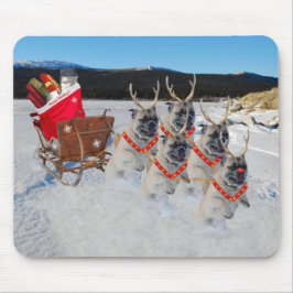 Reindeer Pugs Pulling Santa's Sleigh Mousepad Muismat
