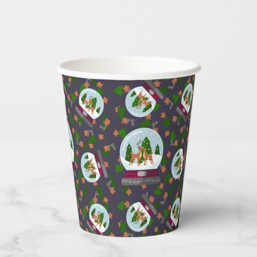 Reindeer Snow Globes Papieren Bekers (Achterkant)