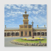 Reis door de tijd op Albury Station (Voorkant)