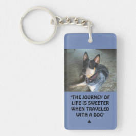 REIS MET EEN DOG - sleutelhanger