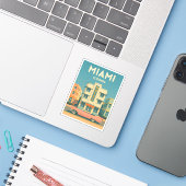Reis naar Miami Art Deco District Florida in vinta Sticker (Laptop met iPhone)