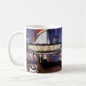 Reis op vakantie naar vroeger, cruiseschip op het  koffiemok (Links)