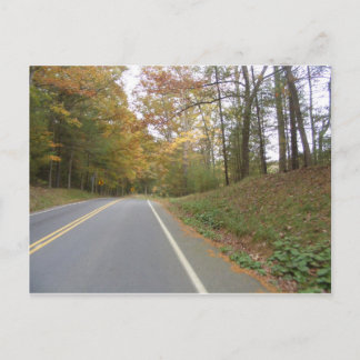 reis over de weg in herfst pennsylvania briefkaart