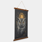 Reis tussen dag en nacht - Een mystieke uil Hangend Wandkleed (Gebogen)
