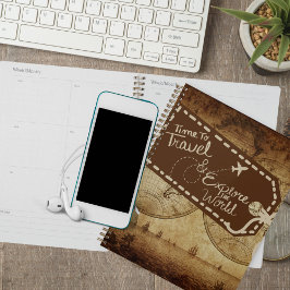 Reisplanner en tijdschrift met  ontwerp planner
