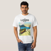 Reisposter Lizard aan zee T-shirt (Voorkant volledig)