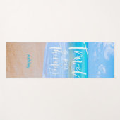 REIZEN IS MIJN THERAPIE White Quote Naam Strand Yogamat (Voorkant (horizontaal))