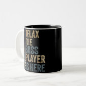 Relax De bassist is hier basgitaar Mok (Voorkant links)