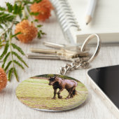 Relaxed Brown Horse Walking Sleutelhanger (Zijkant)