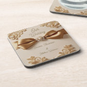 Reliëf Bloemen Trouwkaart – Satijnen Strik & G Bier Onderzetter (Linkerzijde)