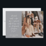 Religieus, Vrolijk Kerstfeest, Christelijke Famili Feestdagenkaart<br><div class="desc">Religieus, Christelijk, vrolijkste kerst, seizoensgroet, gelukkigste vakantie, vrolijk kerstfeest, grijs thema. Een stille nacht, een ster boven, een gezegend geschenk van hoop en liefde. Een gezegend kerstfeest voor jou! ) Vier het seizoen met deze familiefotocard (geprint en / of digitaal downloaden, begroeting verzonden via e-mail, als bijlage) Het is volledig...</div>