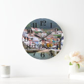 reloj de pared de Cudillero en Asturias, España Grote Klok (Huis)