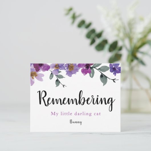 Remembrance Pet hield van een bloem Aankondigingskaart (Staand voorkant)