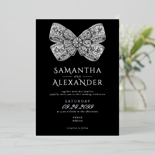 Renaissance Regency Bow Zwart Fotobruiloft Folie Uitnodiging (Staand Voorkant)