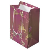Rendier & Sneeuwvlokken Paarse Gift Bag Medium Cadeauzakje (Voorkant Gekanteld)