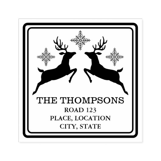 Rendieren en sneeuwvlokken met aangepaste adresgeg rubberstempel (Afrduk)