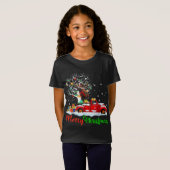 Rendieren op rode vrachtwagen Kerstmis Pyjama Grap T-shirt (Voorkant volledig)