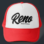 Reno Nevada Trucker Hat Trucker Pet<br><div class="desc">Reno Nevada Trucker Hat. Aangepast baseball-pet met de naam van de stad en de staat. Stijlvol design met schrijfscript. Beschikbaar in rode en andere koele kleuren. Fun Birthday cadeauidee voor vrienden en familie. Nickname: De grootste kleine stad ter wereld.</div>