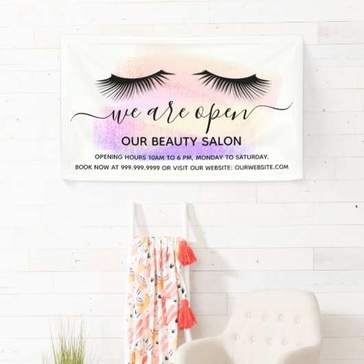 Reopenend schoonheidssalon licht wit zweeft pastel spandoek (Insitu)