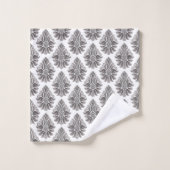 Repeating black floral pattern towel bad handdoek (Wasdoekje)