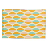 Repeating geometric pattern in beige background kussensloop (Achterkant-Links)