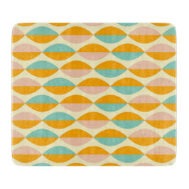Repeating geometric pattern in beige background snijplank