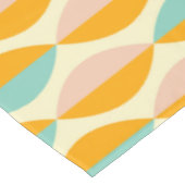 Repeating geometric pattern in beige background tafelkleed (Gekanteld)