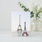 Replica van de Eiffeltoren met originele in de Briefkaart (Staand voorkant)