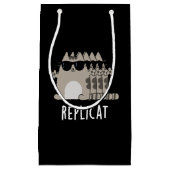 Replicat Funny Replicated Cat Pun Dark BG Klein Cadeauzakje (Voorkant)