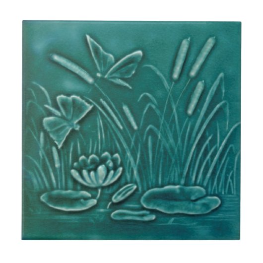 Repro Faux Relief Molded Marsh Lily Pond Butterfly Tegeltje (Voorkant)