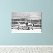 Republiek F-84F op de oprijplaat op Moffett Field Canvas Afdruk (Insitu (Houten vloer))