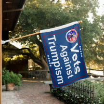 Republikeinse veteranen tegen vlag Trump Yard